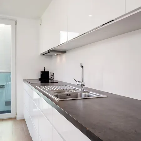 Lichtrijk & Ruim App Aan Zee Met Zonneterras - 6p Apartment